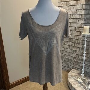 Daytrip top with fun back!
